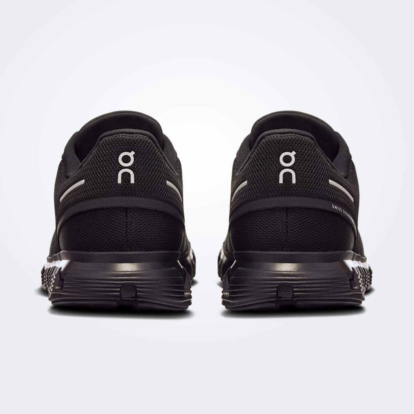 Cloud 6 — Black / Black