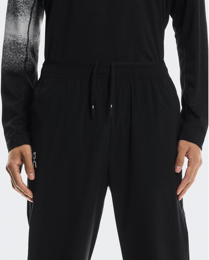 Urban Tempo Kit (Men) — Long-Sleeve Tee + Technical Pants