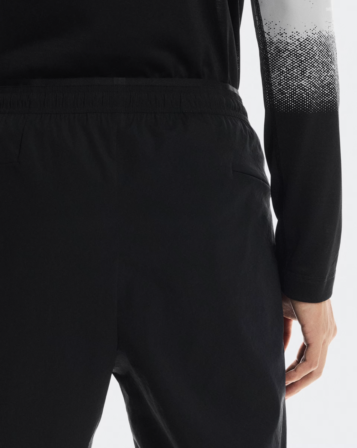 Urban Tempo Kit (Men) — Long-Sleeve Tee + Technical Pants